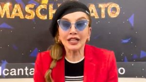 Milly Carlucci contro le fake news sulla chiusura de Il Cantante Mascherato