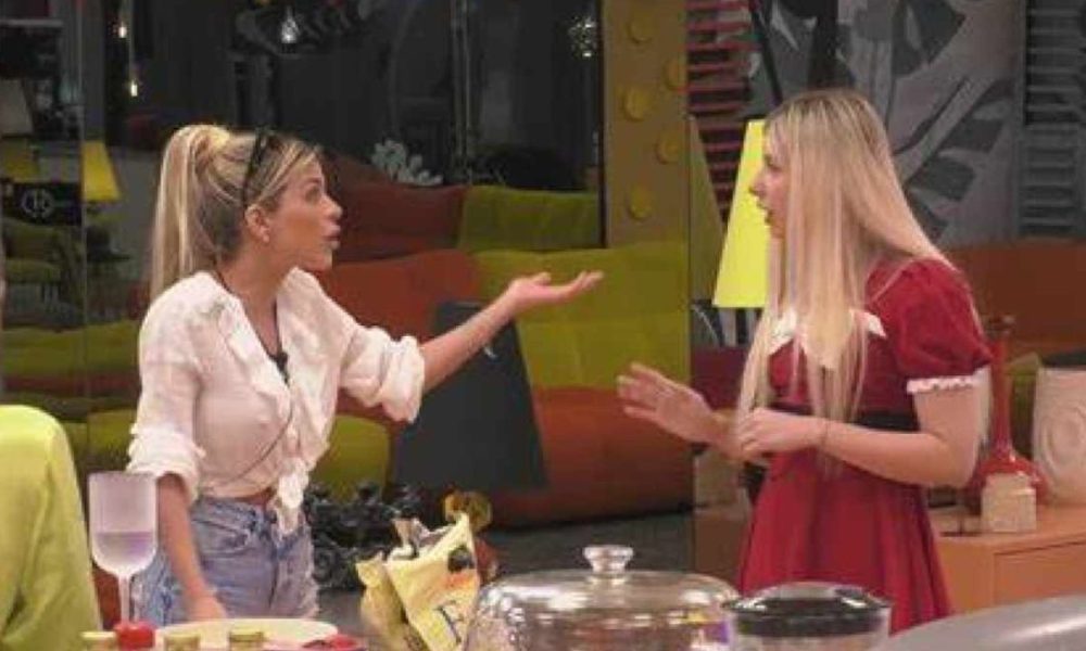 Caos nella notte al GF VIP: urla, litigi e spifferate. La regia corre ai ripari