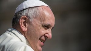 Papa Francesco, ipotesi dimissioni: “Stanchezza, mancanza di chiarezza”