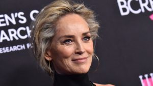 Perché Sharon Stone ha indossato delle labbra giganti al suo compleanno