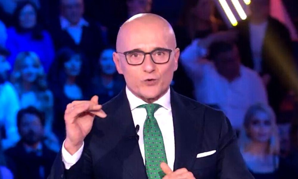Signorini condanna i leoni da tastiera: “Sono contro quei messaggi”