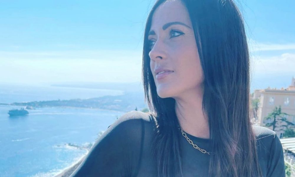 Teresa Cilia racconta la gravidanza negata dal tumore: “Mi ha impedito di essere madre”