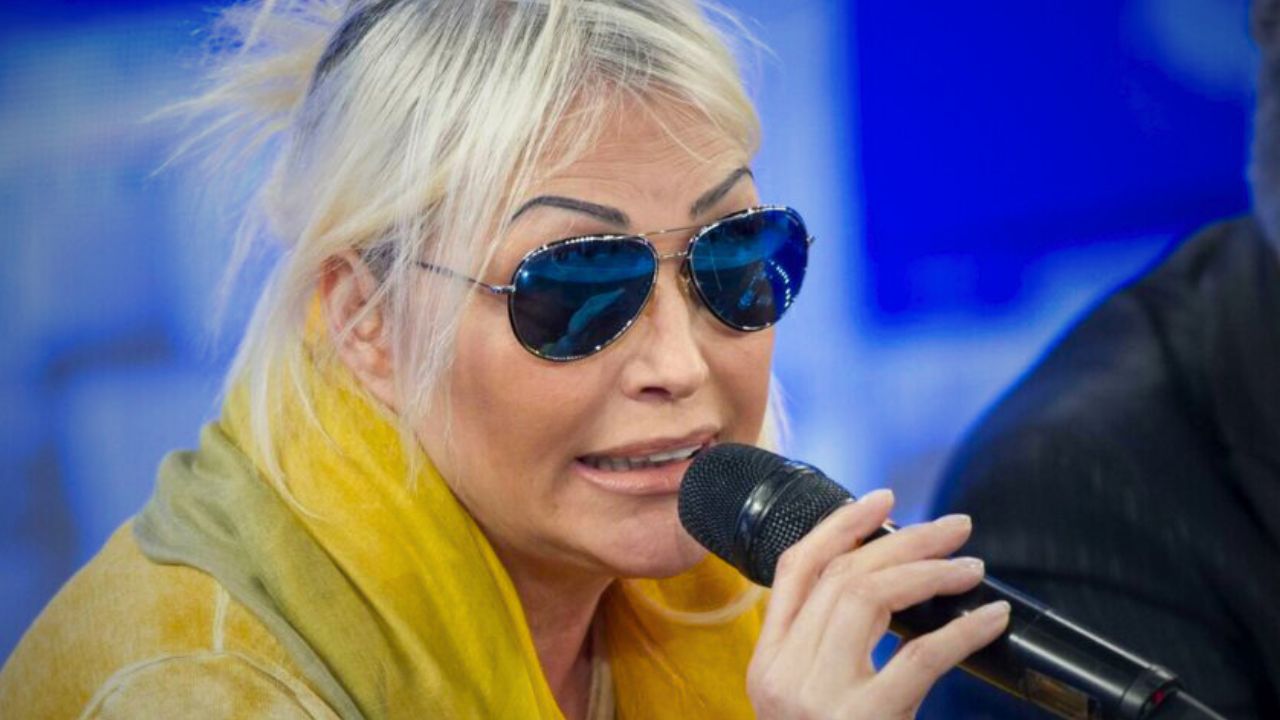 Anna Oxa fa visita a Giorgia Meloni: confermato l'incontro con la premier 41 Anna Oxa