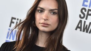 Emily Ratajkowski racconta i retroscena del bacio ad Harry Styles