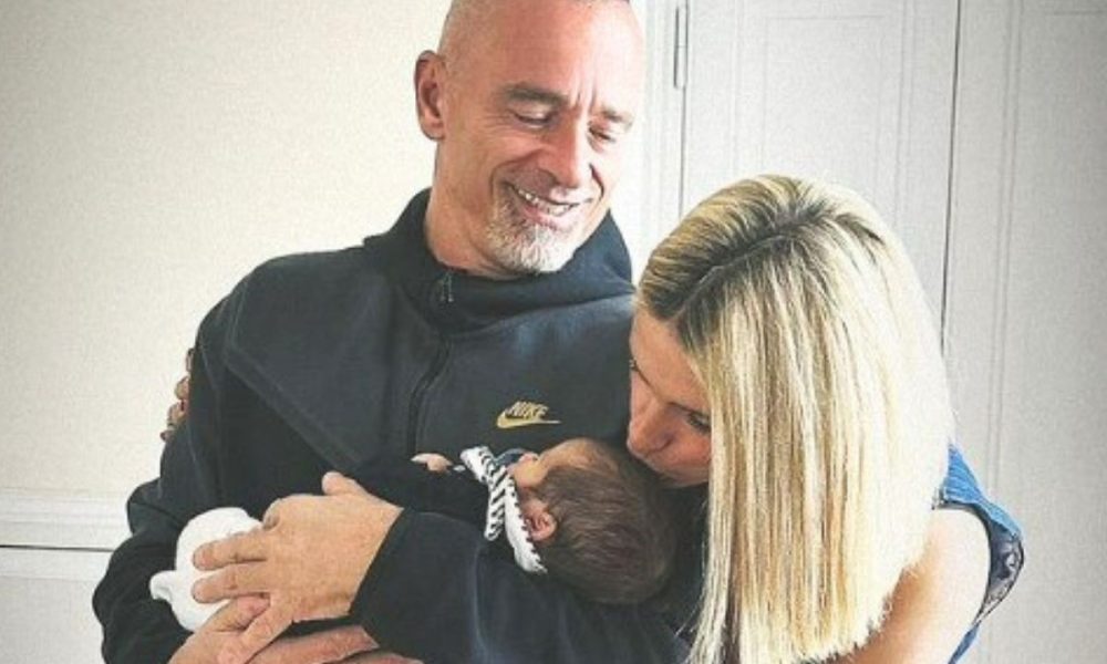 Eros Ramazzotti e Michelle Hunziker: la dolce foto in versione nonni