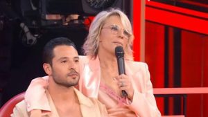 Giofrè: “Ti voglio un bene dell’anima”, la dolce dedica a Maria De Filippi