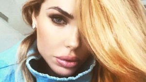 Ilary Blasi si aggiudica la villa all’Eur, ma anche le spese: “Oltre 30mila euro al mese”