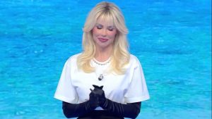 Ilary Blasi conduce l’Isola dei Famosi, ma piace davvero a tutti?