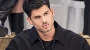 Uomini e Donne, si accende il Trono di Luca: bacio sfiorato con Alice