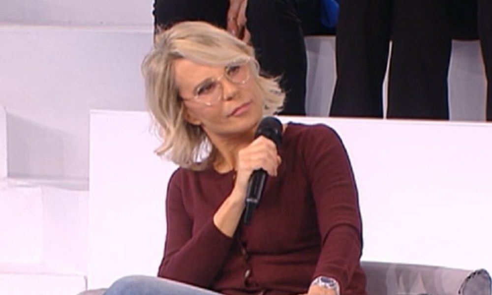 Maria De Filippi: “Ho dovuto farmi un’iniezione di cortisone”, la confessione ad Amici