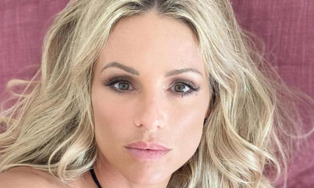 Michelle Hunziker mostra il lato B, è boom di critiche: “C’è anche papà soldo”