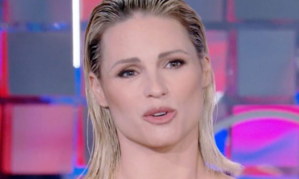 Michelle Hunziker, nonna single e senza corteggiatori: “Non c’è nessuno”
