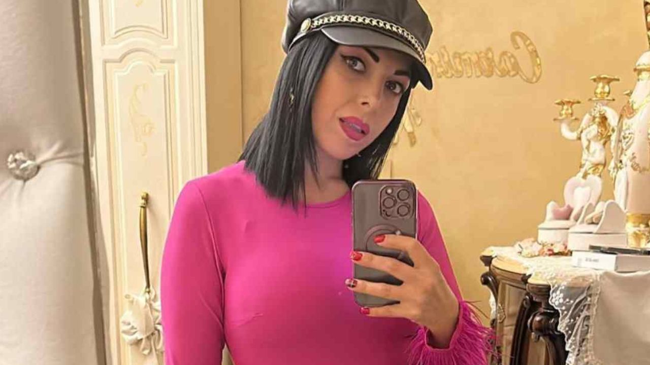 "I miei figli non si toccano, ti mangio viva!": rissa social tra due cantanti 41 Nancy Coppola