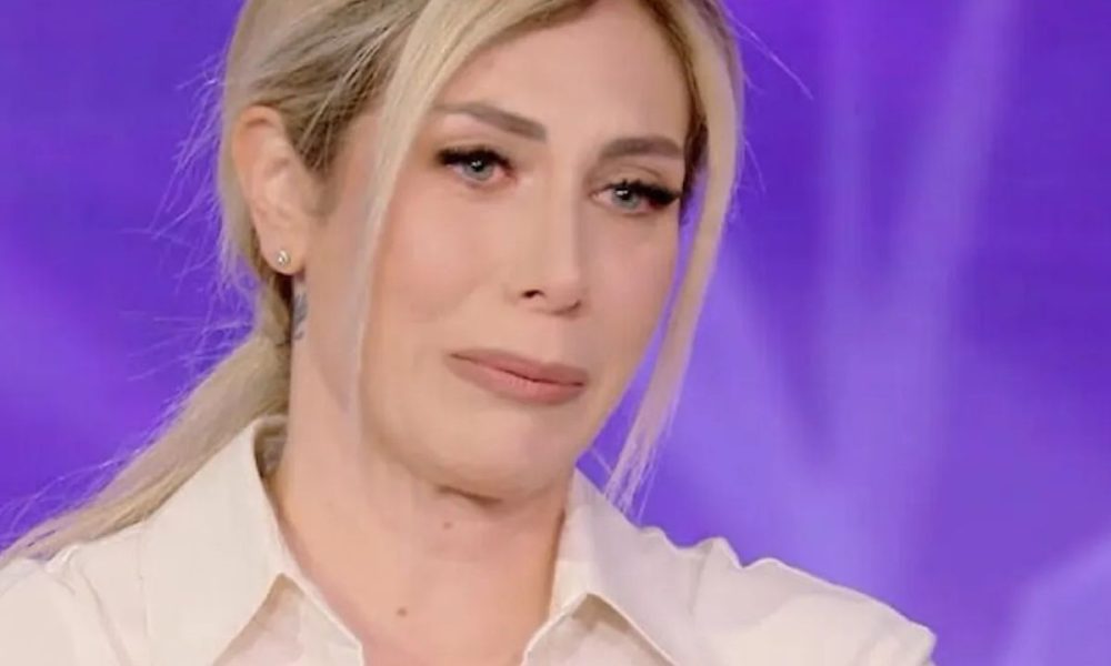 Paola Caruso: “Ho deciso di far operare mio figlio”, la difficile intervista a Verissimo