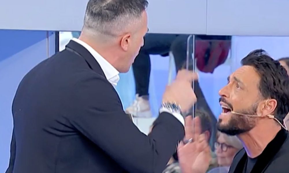 Rissa a Uomini e Donne: Riccardo e Armando arrivano alle mani