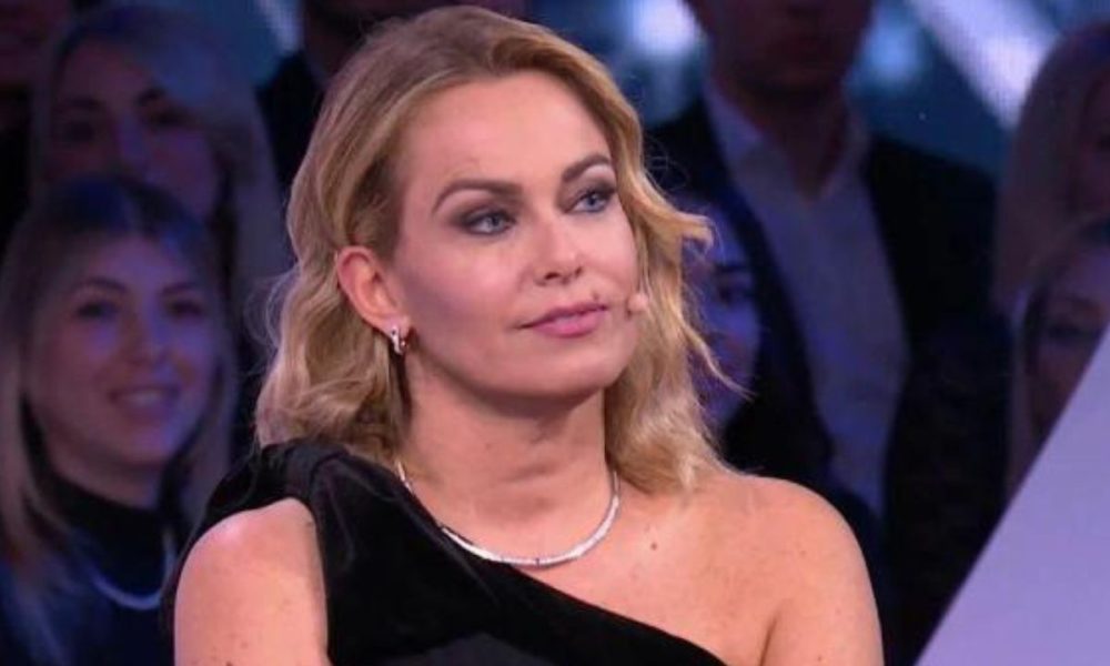 Bruganelli-Bonolis, la rottura smentita “per questioni economiche”?