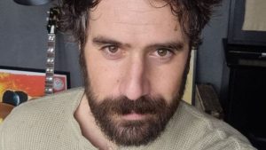 Tommaso Paradiso ricontattato dal padre che lo ha abbandonato: la reazione
