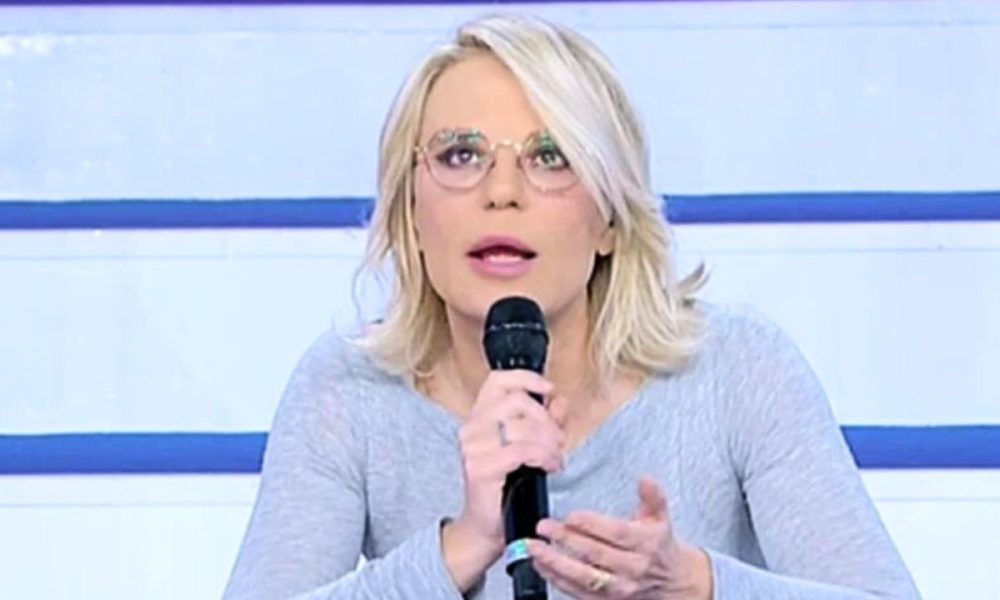 Bigliettino sospetto a Uomini e Donne: scoppia il putiferio in puntata