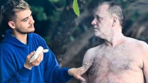 Isola dei Famosi, emergono le “doti” di Cecchi Paone: “Nudo è disumano”