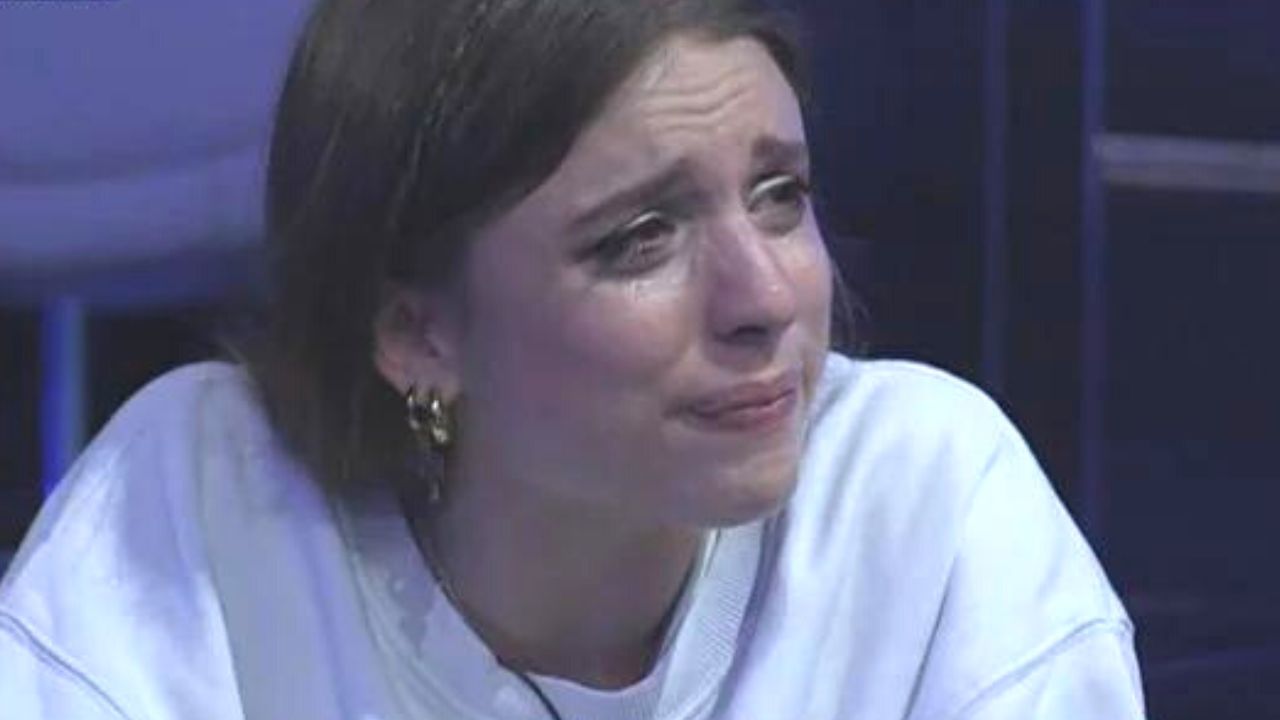 Amici, Angelina ad un passo dalla finale: la commovente lettera della madre parla di Mango 41 angelina amici mango
