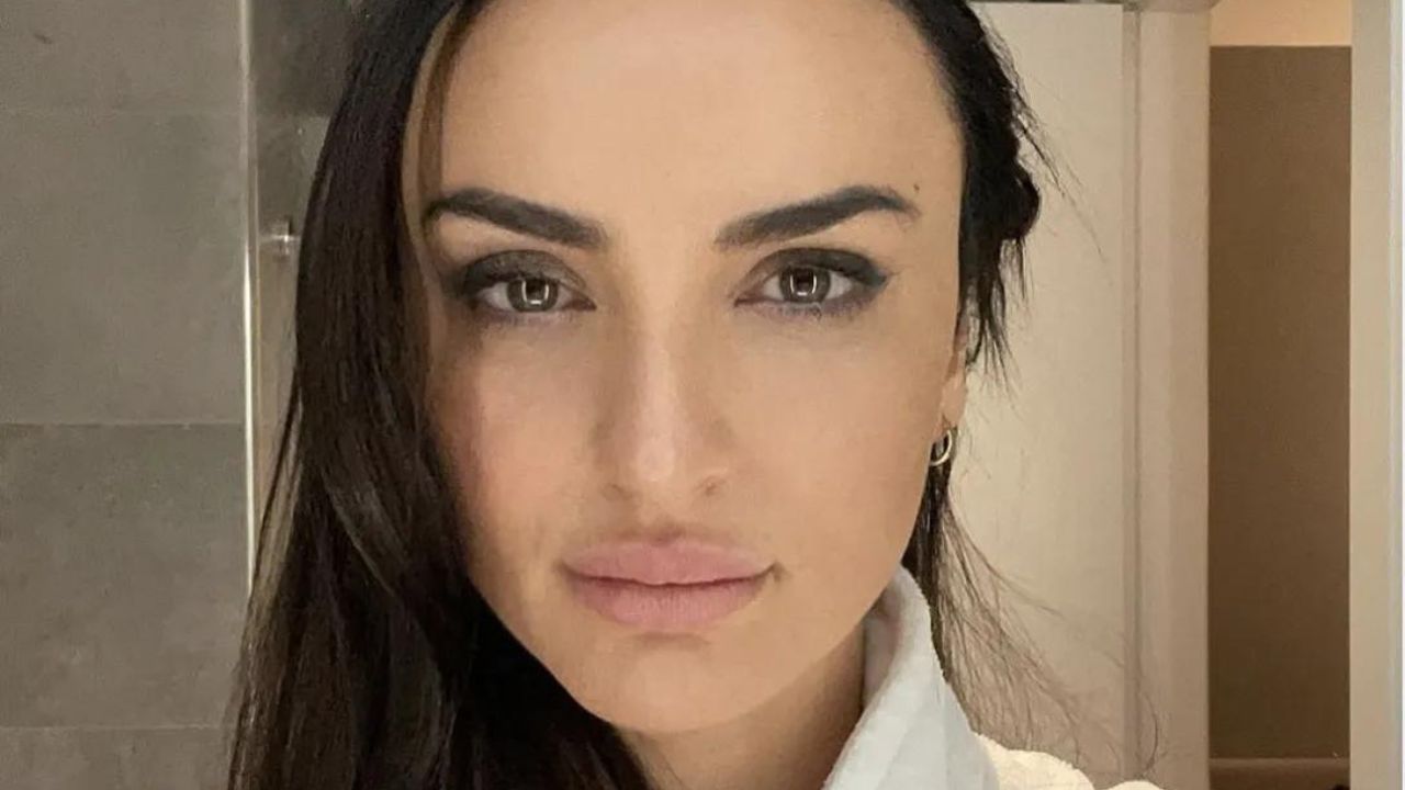 Arisa e le pretese in amore: "Se continuo così, rimarrò zitella a vita" 41 arisa amore