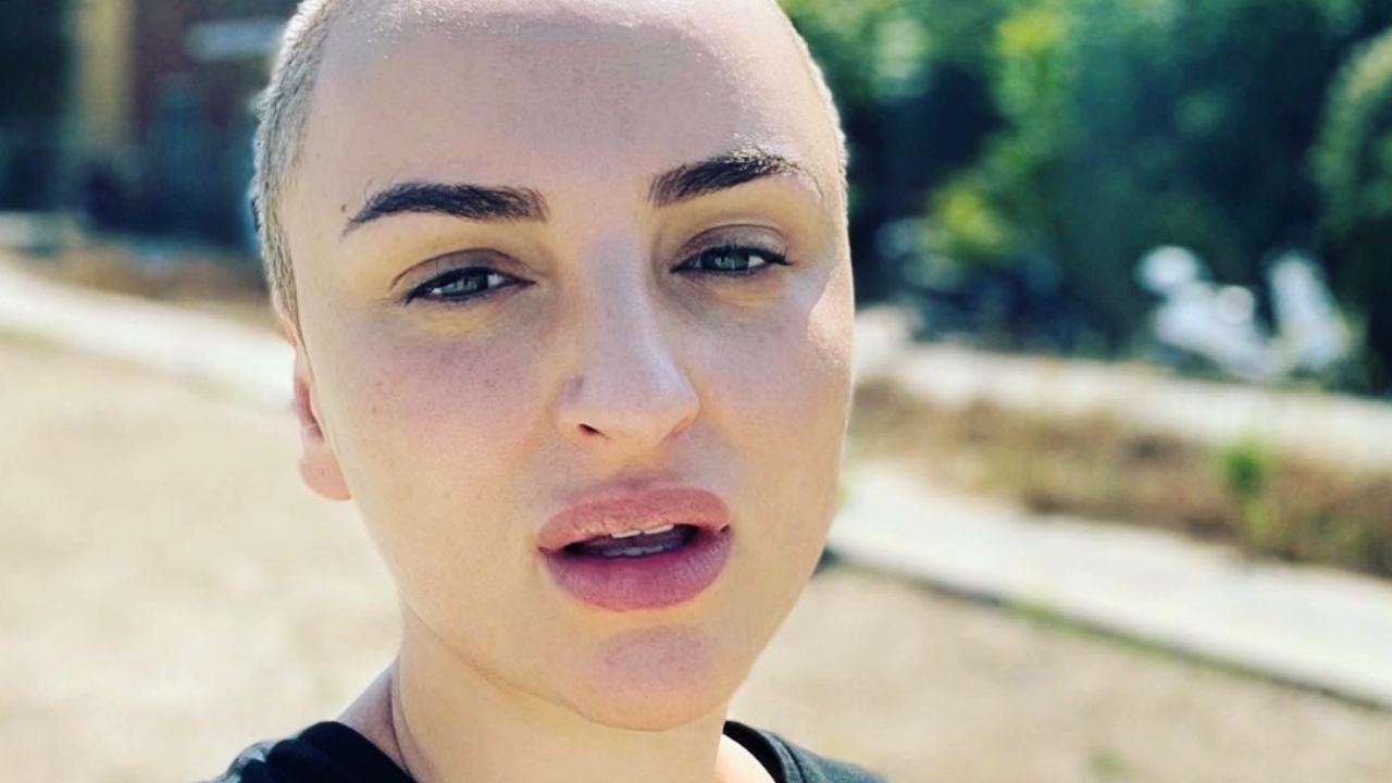 Arisa si confessa a Verissimo: "Dicono che sono matta, mi ferisce" 41 Arisa