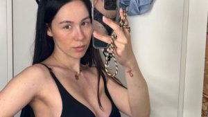 Aurora Ramazzotti dall’estetista con il piccolo Cesare: “Il multitasking è fondamentale”