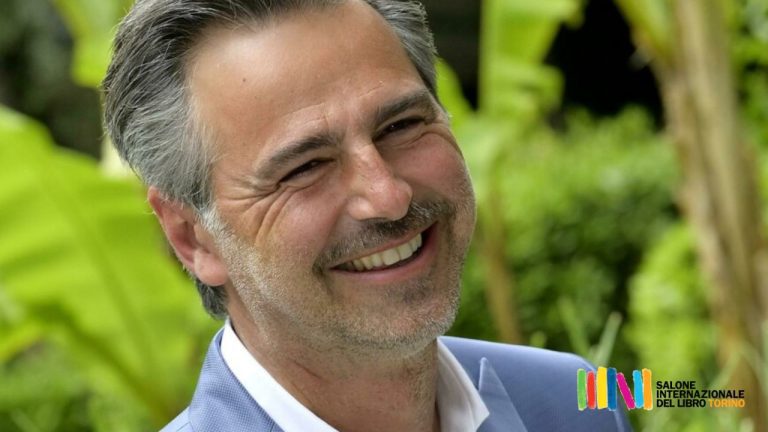 Beppe Convertini al Salone del Libro di Torino 2023