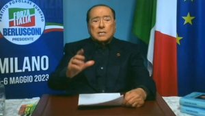 Berlusconi torna in tv, ma è un video: le parole del leader di Forza Italia