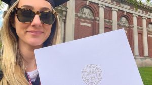 Cristel Carrisi si è laureata ad Harvard: “I sogni diventano realtà”