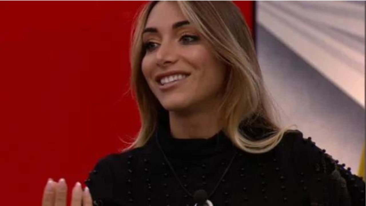 Elisa De Panicis debutta in musica: la nuova vita dell'ex del GF Vip 41 elisa de panicis gf vip