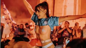 Emy Buono, lo sfogo dopo lo strip per il Napoli: “Che schifo, sto pensando se denunciare”