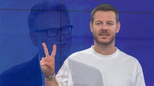 Fabio Fazio fuori dalla Rai: l’eredità passa in mano a Cattelan?