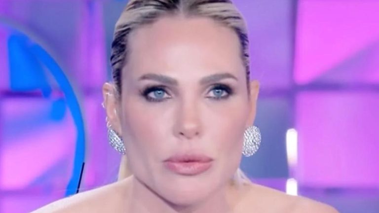 ilary blasi fan