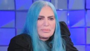 Loredana Bertè rompe il silenzio dopo l’operazione: “Mi sto riprendendo”