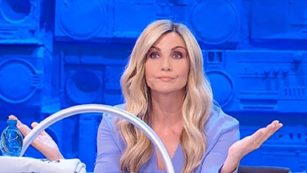 Lorella Cuccarini divisa tra Rai e Mediaset: "Offerte allettanti" 41 lorella cuccarini rai mediaset