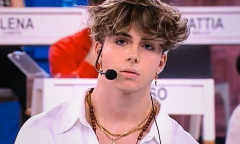 Amici 22, annullata la semifinale: la registrazione salta per il Covid