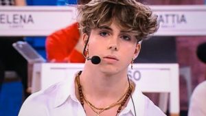 Amici 22, annullata la semifinale: la registrazione salta per il Covid