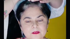 Michela Murgia e il cancro: la scrittrice si rasa i capelli, il video