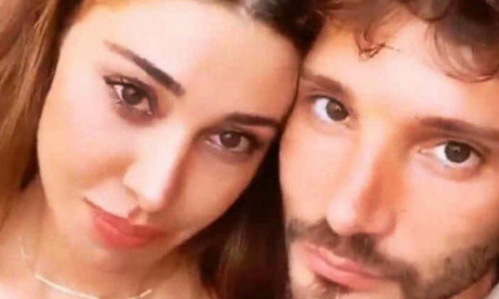 Stefano De Martino: “Sogna camere da letto separate”, la confessione sul rapporto con Belén
