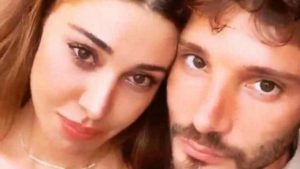 Stefano De Martino: “Sogna camere da letto separate”, la confessione sul rapporto con Belén