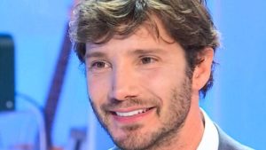Stefano De Martino al timone della Festa per lo Scudetto del Napoli in tv