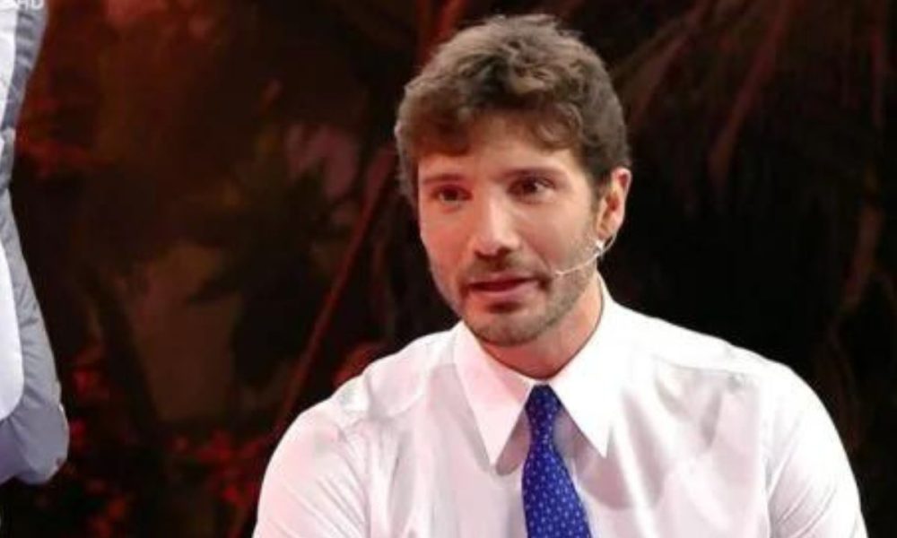 Bar Stella chiude per sempre: fine attività per il programma di Stefano De Martino