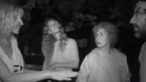 Isola dei Famosi e del paranormale: i naufraghi avvistano un UFO