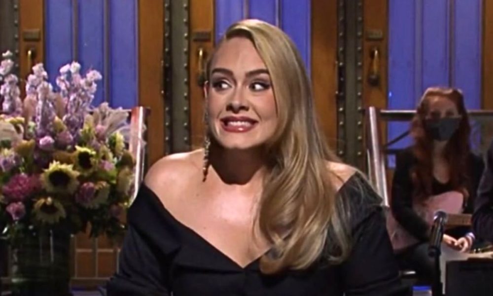 Adele confessa i problemi di sudorazione: “Tutta colpa di un fungo”