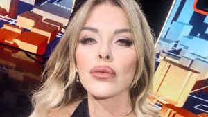 Alba Parietti: dai dispetti di Travaglio all’amore con Oppini