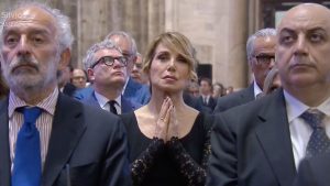 Barbara d’Urso ai funerali di Berlusconi: il graffio di Selvaggia Lucarelli