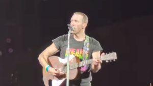 Coldplay a Napoli: l’omaggio di Chris Martin a Pino Daniele – IL VIDEO