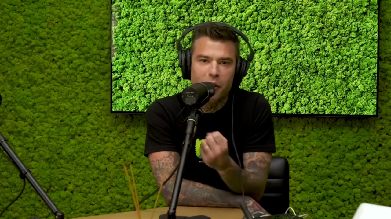 Fedez e Luis Sal, si schiera anche la cognata di J-Ax: "Karma" 41 cognata j-ax fedez