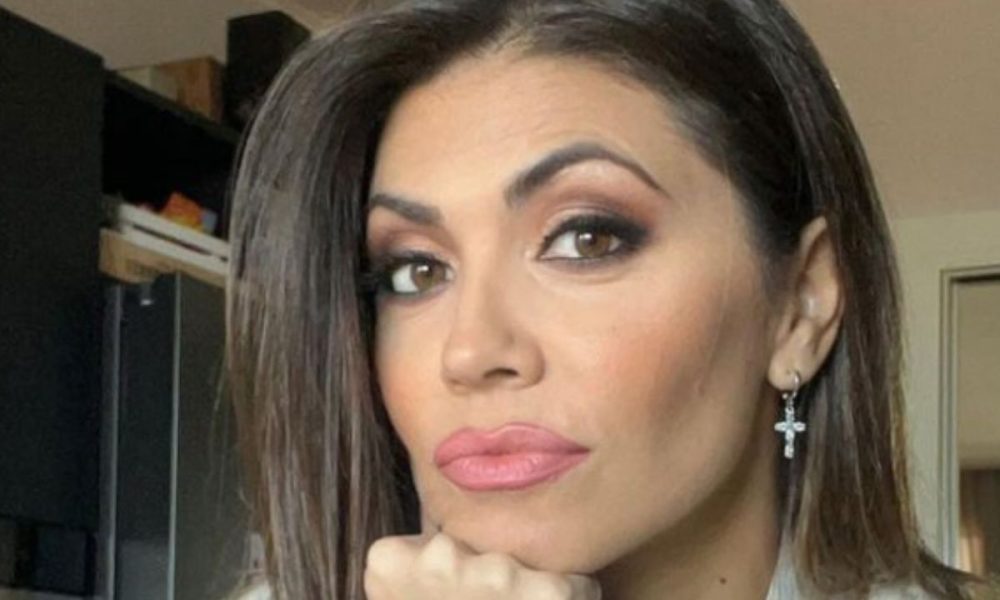 Flora Canto risponde agli attacchi a Brignano per i biglietti a 90 euro: “Vai a vedere altri artisti”